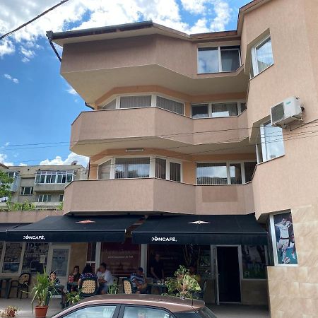 Стаи За Гости Маринови Provadiya Exterior foto